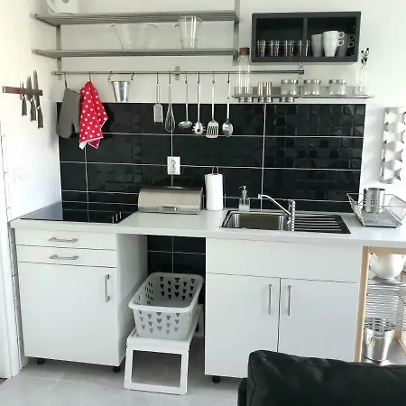 Matenda House Διαμέρισμα Mravince