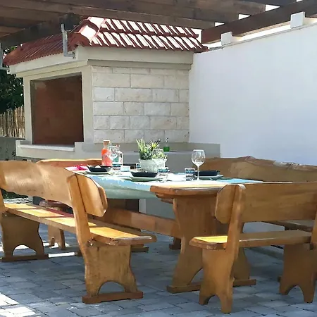 Matenda House * Mravince